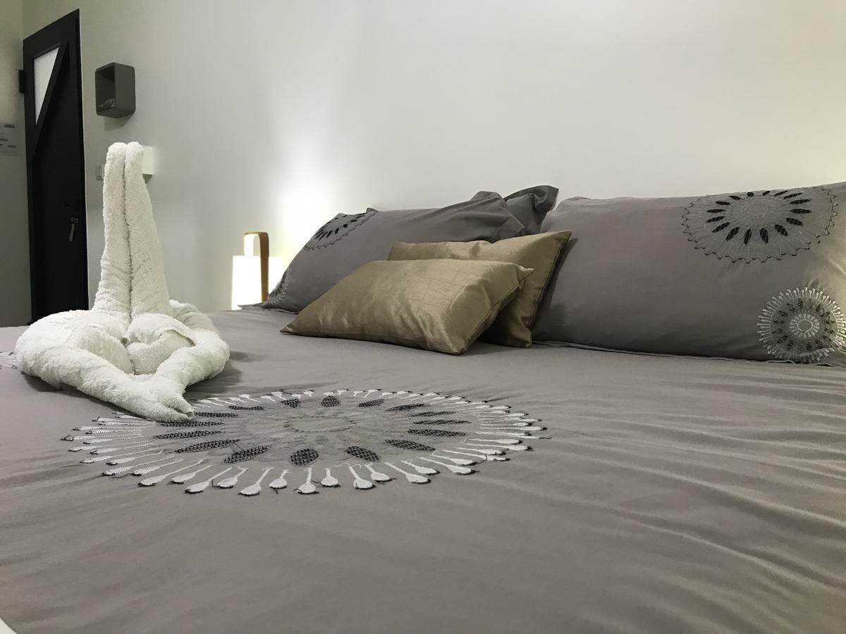 Le Lambablanc Bed and Breakfast Bras-Panon Exteriör bild