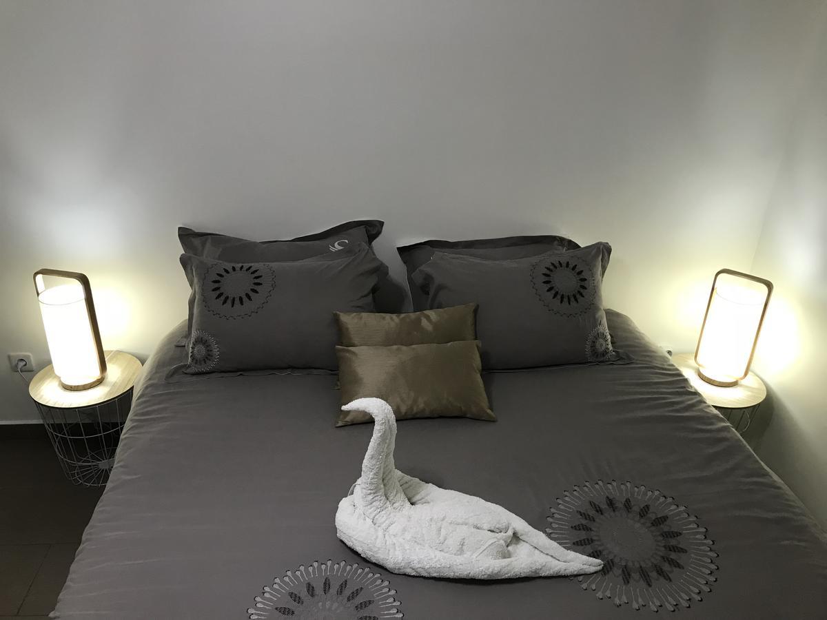 Le Lambablanc Bed and Breakfast Bras-Panon Exteriör bild