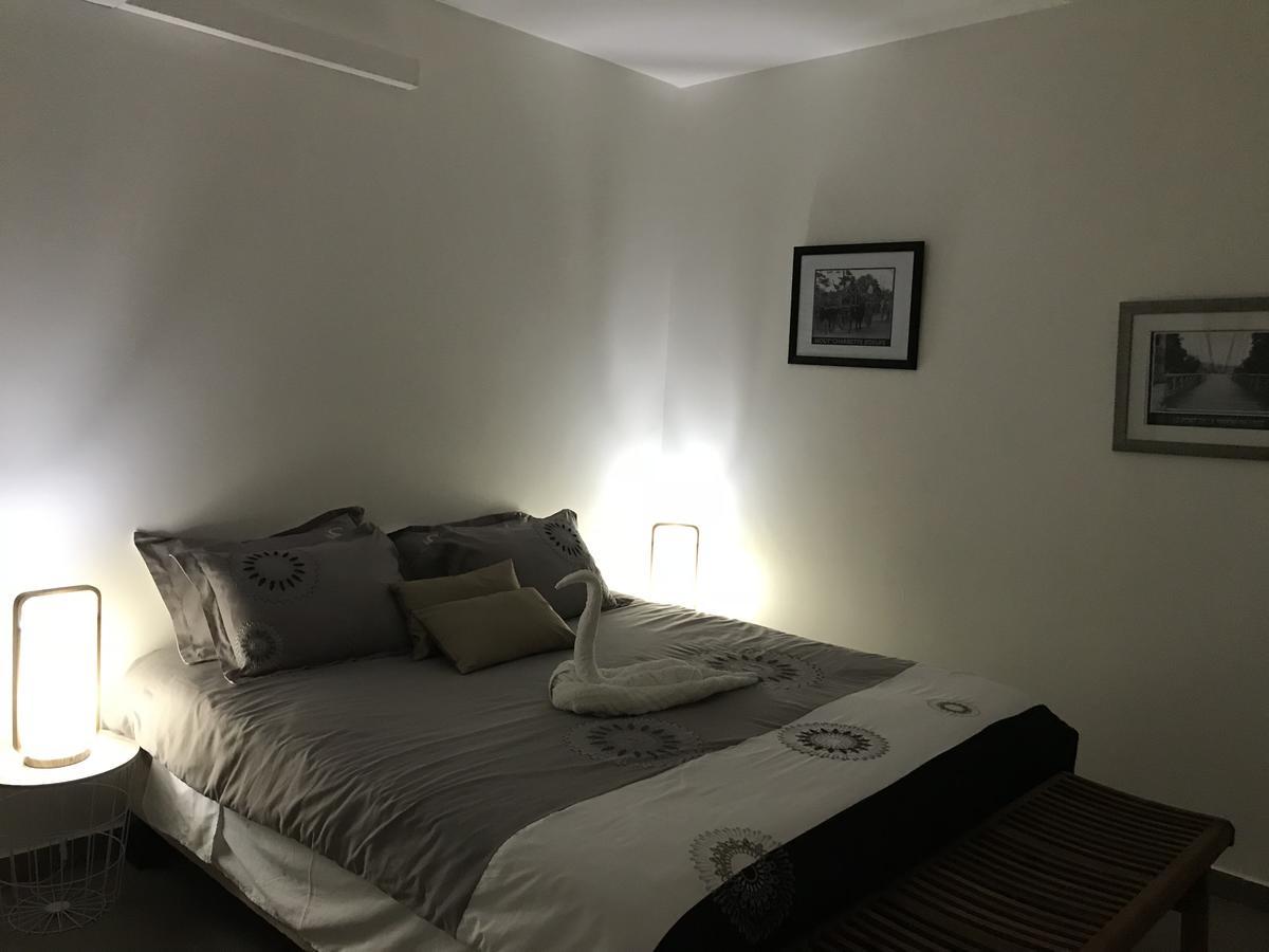Le Lambablanc Bed and Breakfast Bras-Panon Exteriör bild