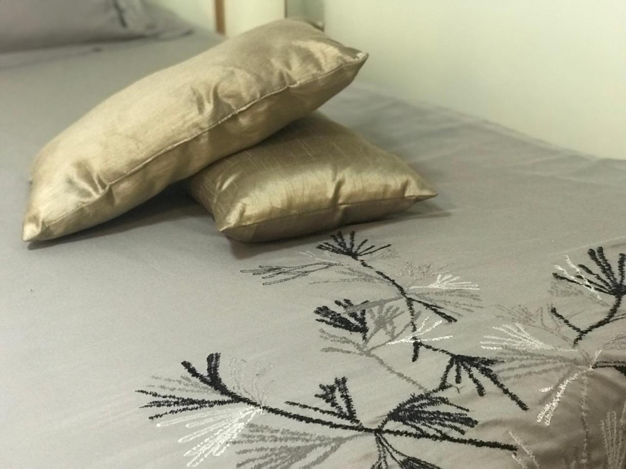 Le Lambablanc Bed and Breakfast Bras-Panon Exteriör bild